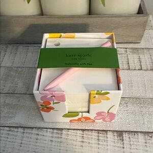 Nwt Kate spade notecube with pen set